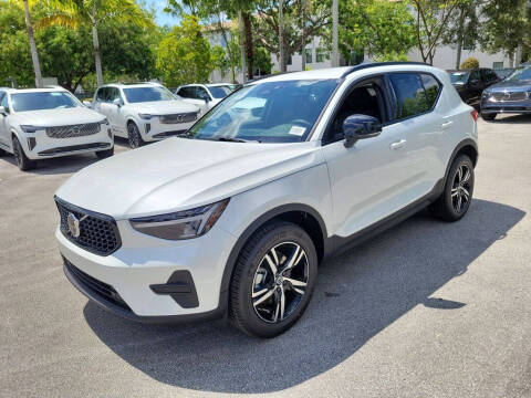 2026 Volvo XC40 B4 Core