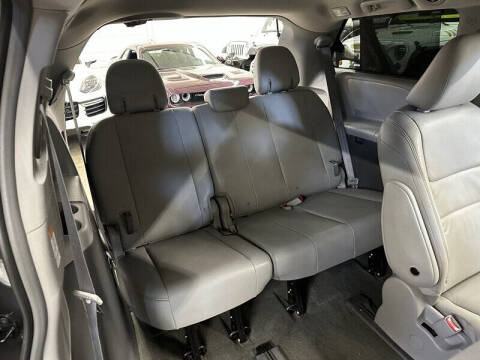 2017 Toyota Sienna XLE 7-Passenger