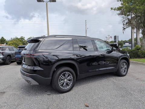 2024 Chevrolet Traverse LT