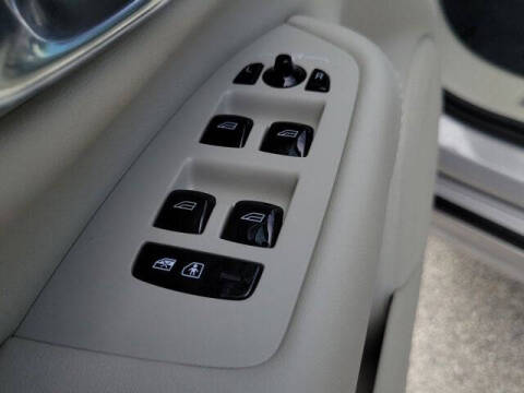 2025 Volvo XC90 B5 Core Bright Theme