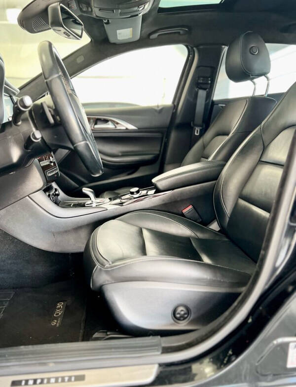 2018 Infiniti QX30 Sport