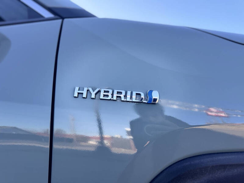 2021 Toyota RAV4 Hybrid XLE