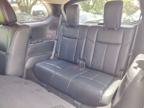 2017 Nissan Pathfinder SL