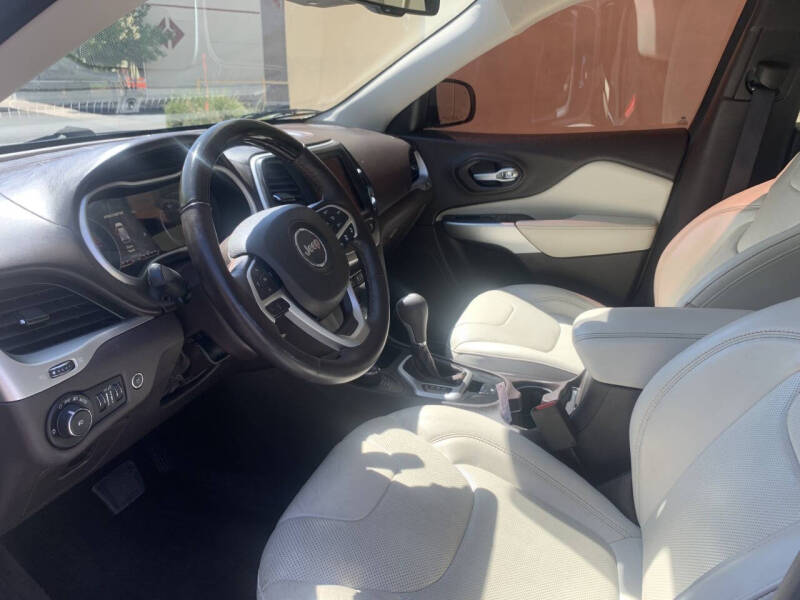 2016 Jeep Cherokee Overland