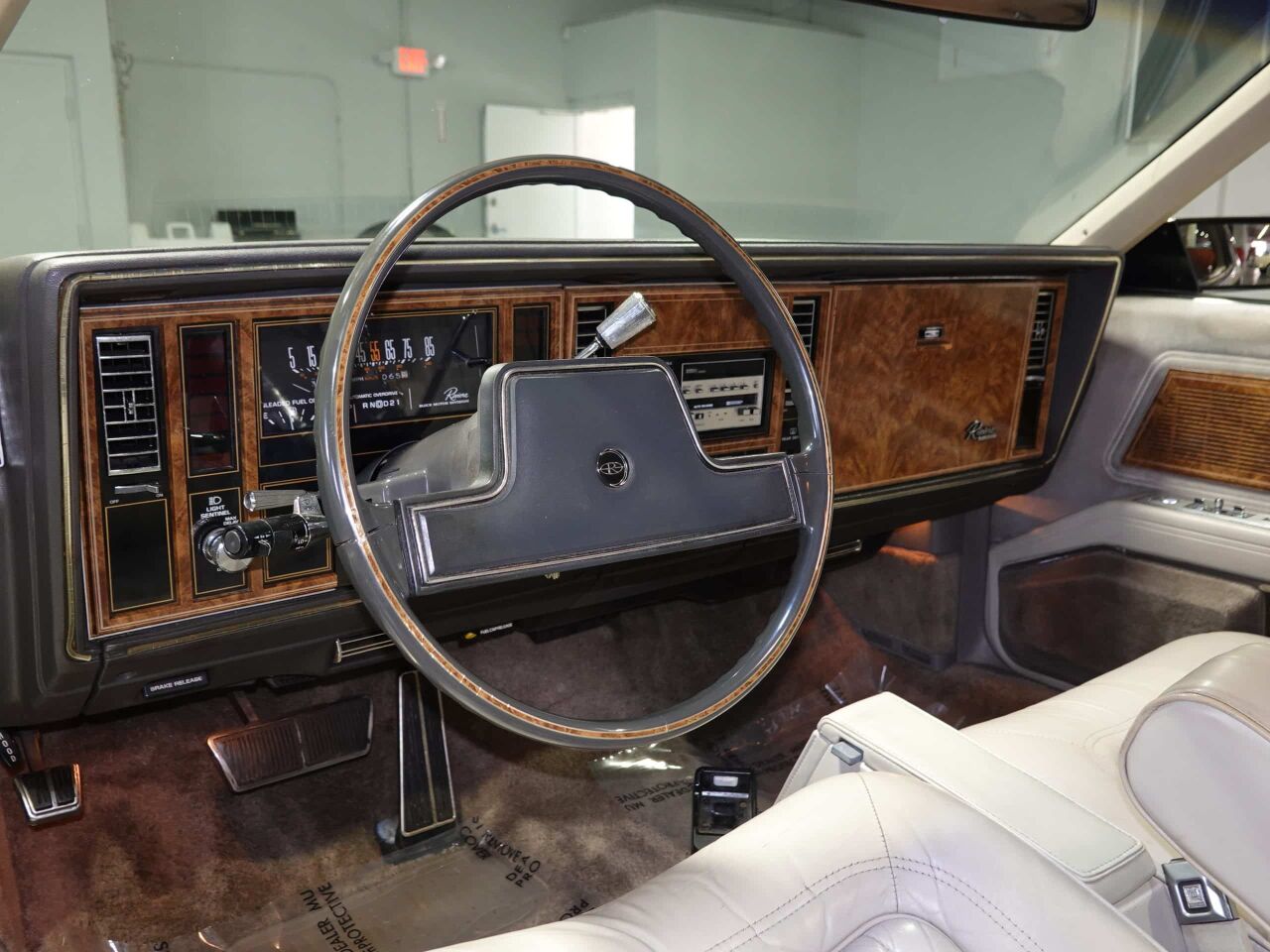 1984 Buick Riviera 28