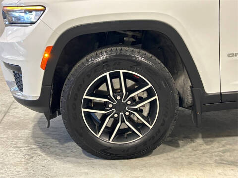 2022 Jeep Grand Cherokee L Laredo