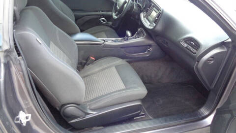 2015 Dodge Challenger SXT