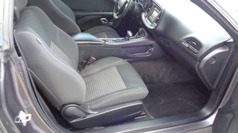 2015 Dodge Challenger SXT