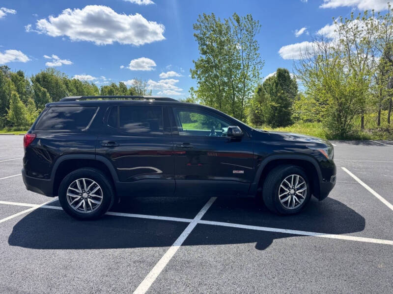 2017 GMC Acadia SLE-2