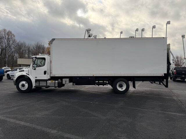 2019 Freightliner M2 106