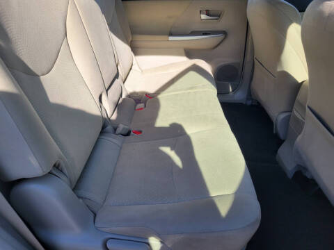 2013 Toyota Prius v Two