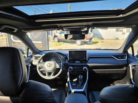 2020 Toyota RAV4 Hybrid XSE