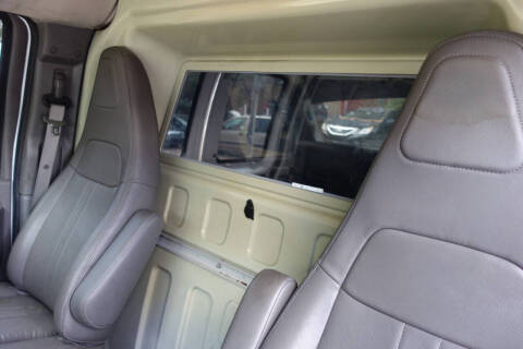 2016 GMC Savana 2500