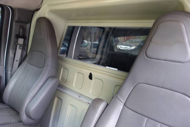 2016 GMC Savana 2500