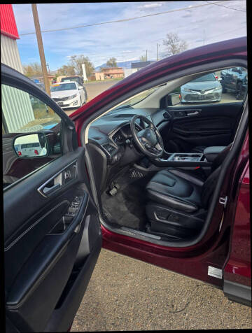 2022 Ford Edge Titanium