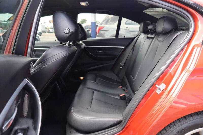 2018 BMW 3 Series 330i