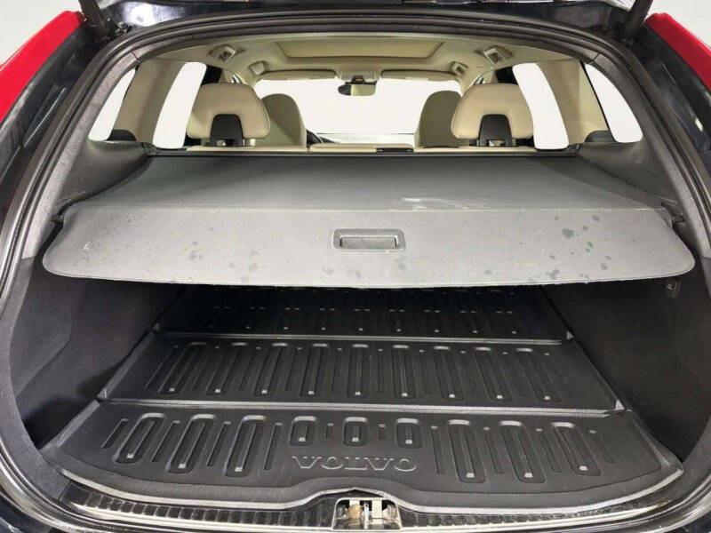 2016 Volvo XC60 T6 Drive-E