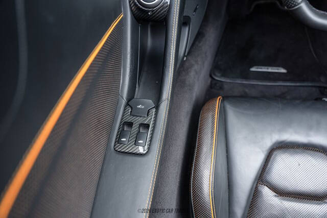 2013 McLaren MP4-12C Spider
