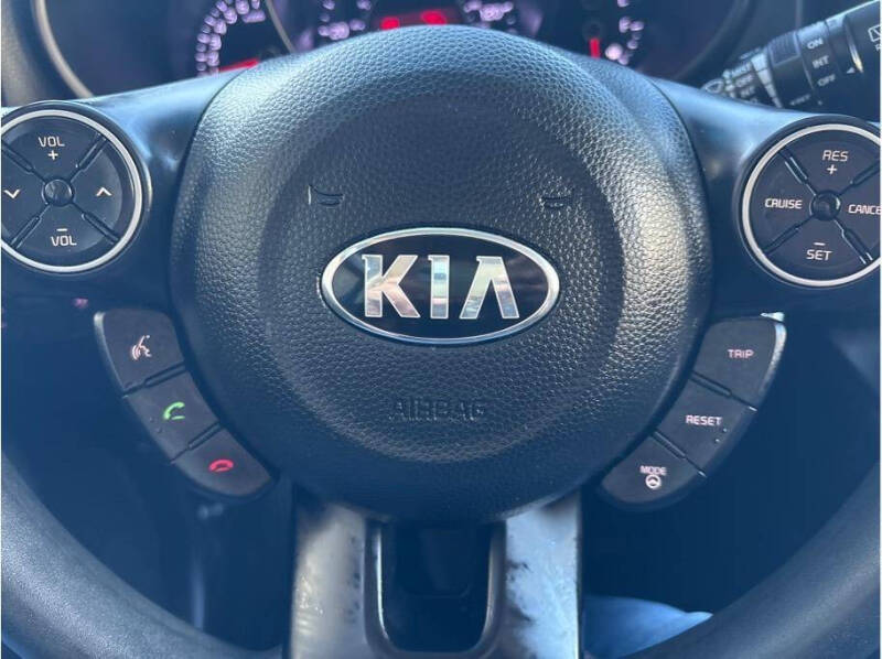 2016 Kia Soul +