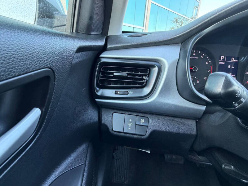 2023 Kia Rio LX