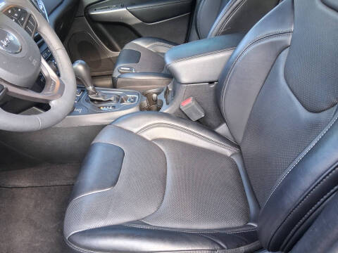 2022 Jeep Cherokee Latitude Lux