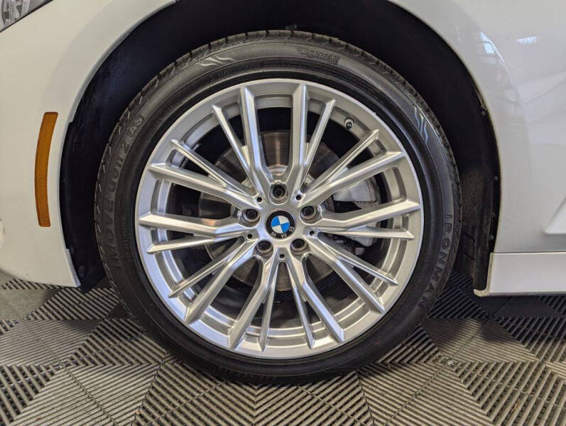 2024 BMW 3 Series 330i