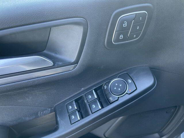 2022 Ford Escape Hybrid Titanium