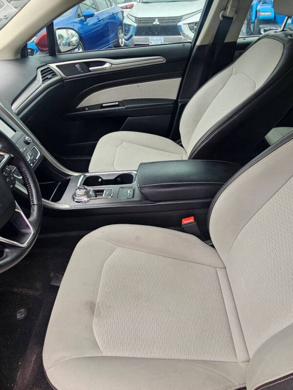 2019 Ford Fusion SE