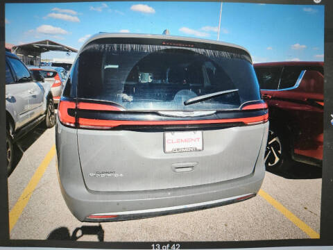 2022 Chrysler Pacifica Touring L