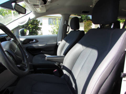 2017 Chrysler Pacifica Touring