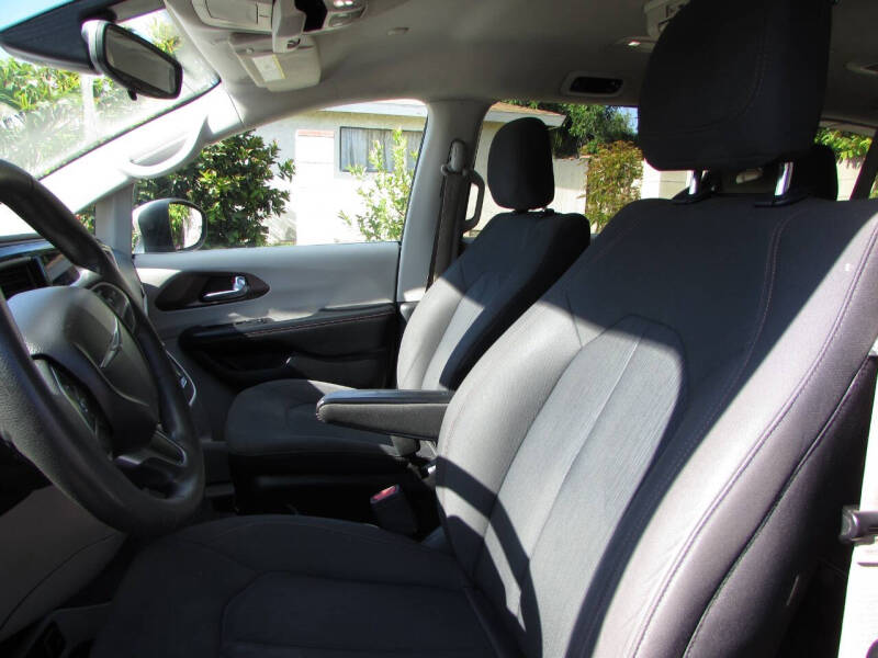 2017 Chrysler Pacifica Touring