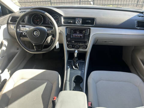 2016 Volkswagen Passat 1.8T S