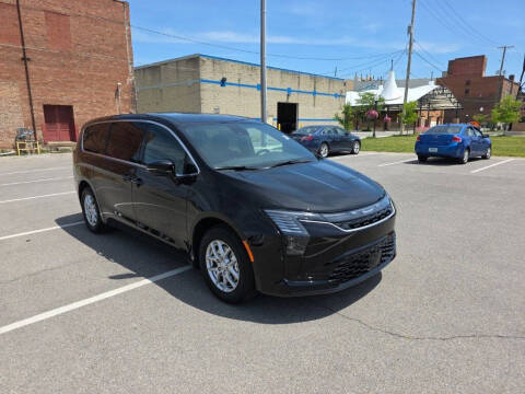 2027 Chrysler Pacifica Select