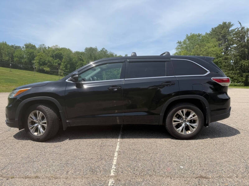 2016 Toyota Highlander LE