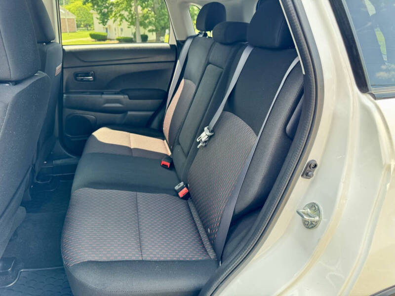 2017 Mitsubishi Outlander Sport LE