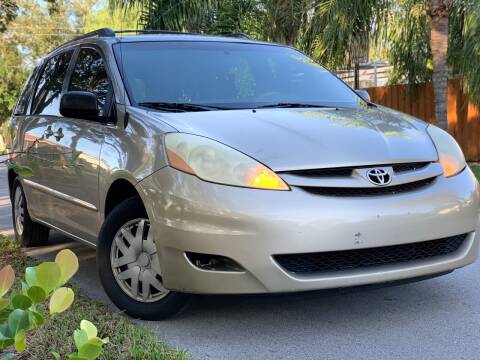 2006 Toyota Sienna for sale at HIGH PERFORMANCE MOTORS in Hollywood FL