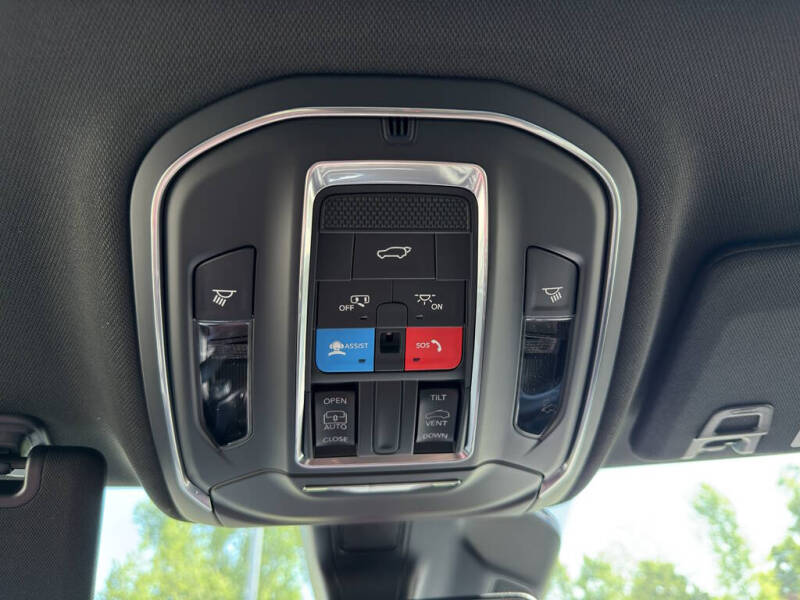2026 Jeep Grand Cherokee Altitude
