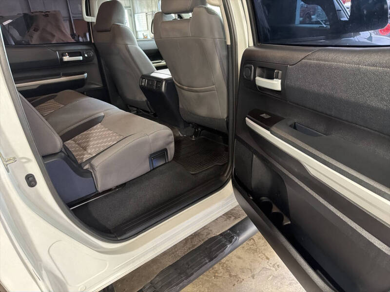 2018 Toyota Tundra SR5