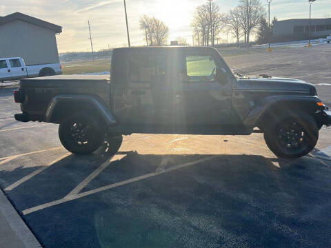 2022 Jeep Gladiator Sport S