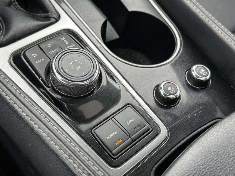 2017 Nissan Maxima Platinum