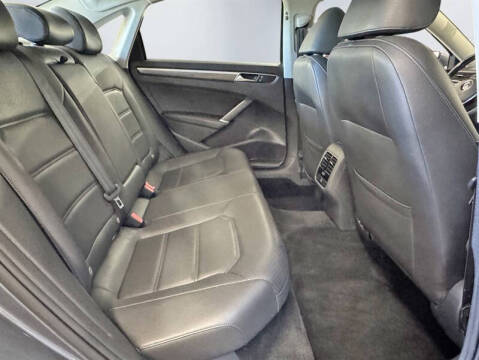 2017 Volkswagen Passat 1.8T SE