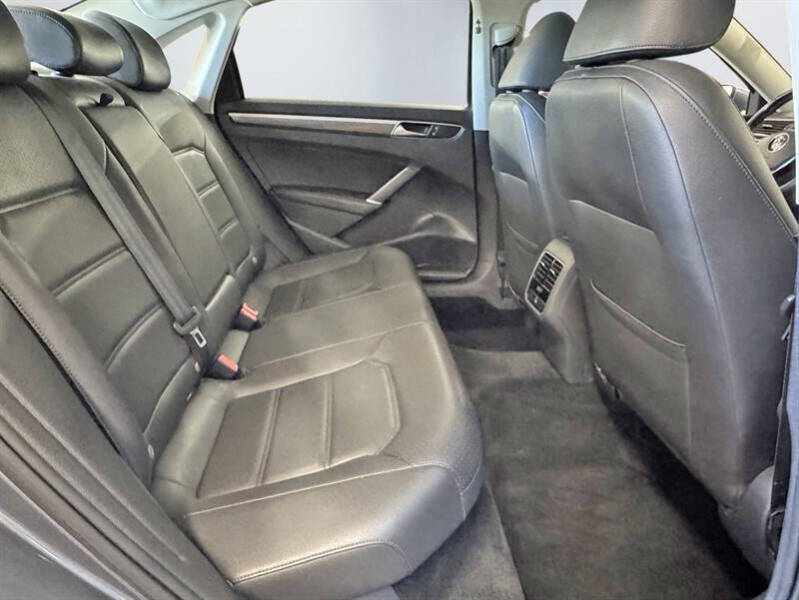 2017 Volkswagen Passat 1.8T SE