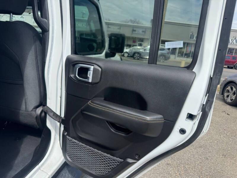 2024 Jeep Wrangler Sahara 4xe