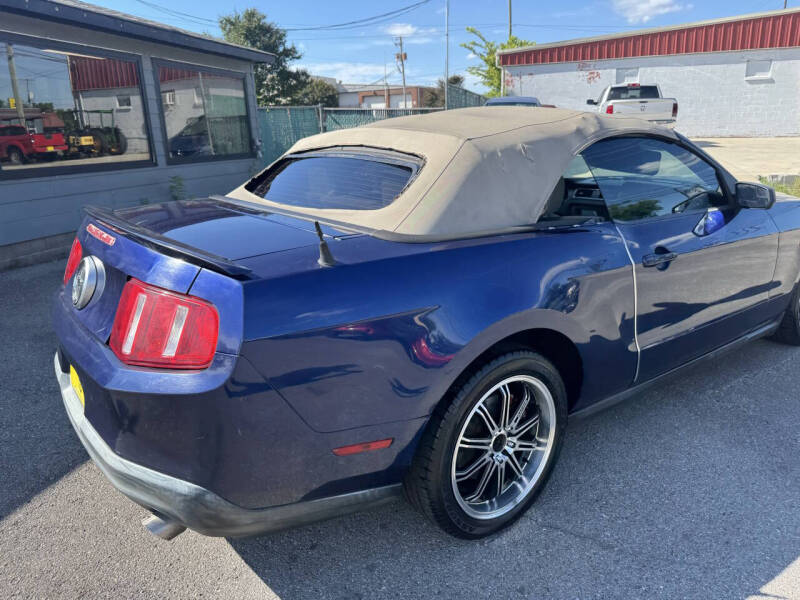 2012 Ford Mustang V6