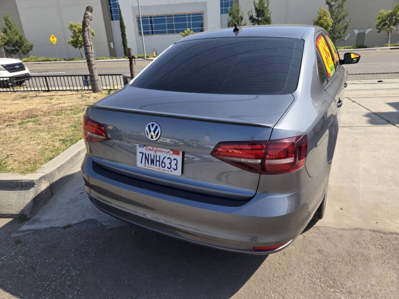 2018 Chevrolet Cruze LT Auto