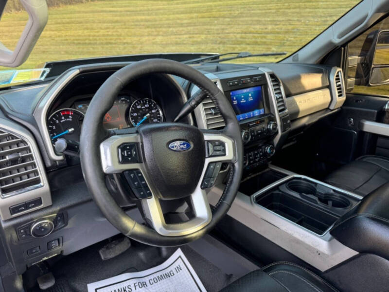 2017 Ford F-350 Super Duty Lariat