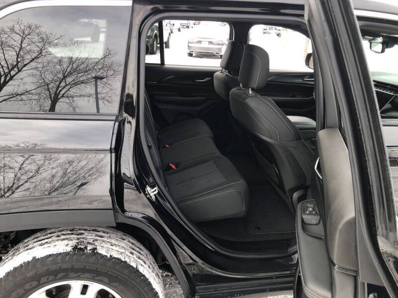 2024 Jeep Grand Cherokee Laredo