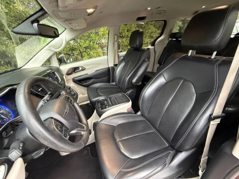 2020 Chrysler Voyager LXi