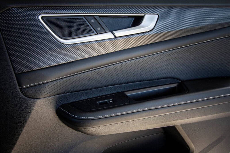 2024 Volkswagen Atlas Cross Sport SEL R-Line 4Motion