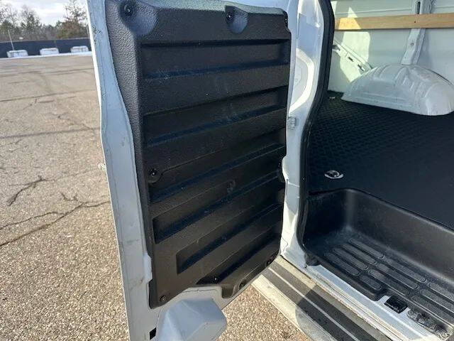 2023 GMC Savana 2500